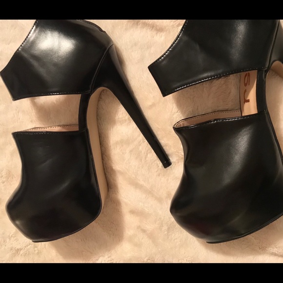 f5j nwot black platforms w/ zipper 6 1/2. - Picture 8 of 11